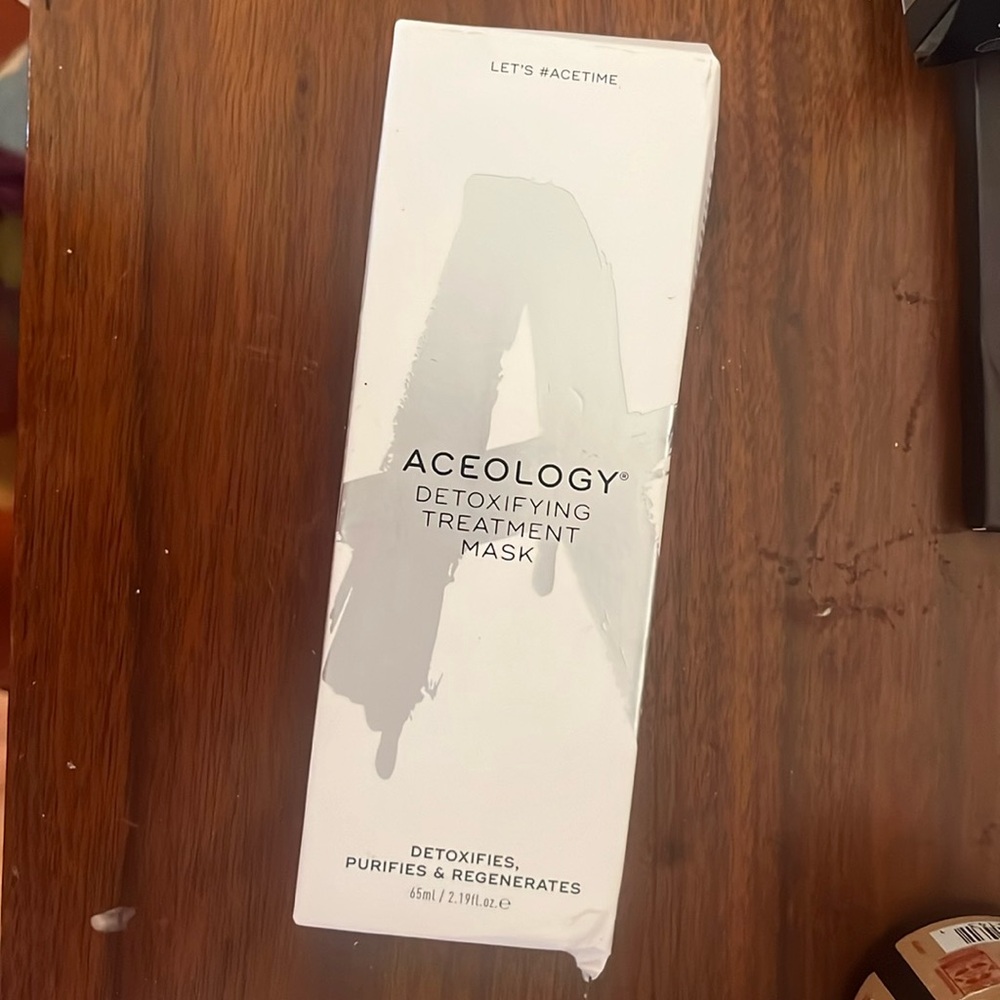 Aceology Detoxifying Treatment Mask